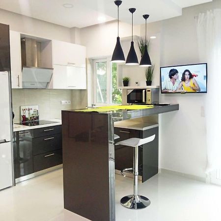 Luxury Apartment Next To The Sea Beach Atenas Exterior foto